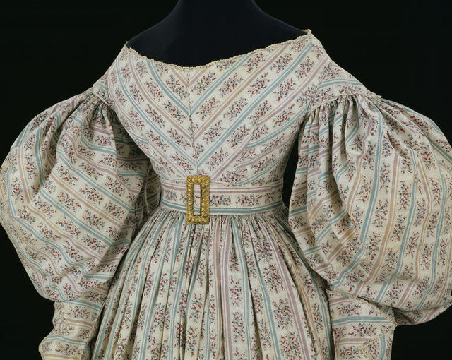 1830 34 british printed cotton day dress via victorian and albert museum b3e76